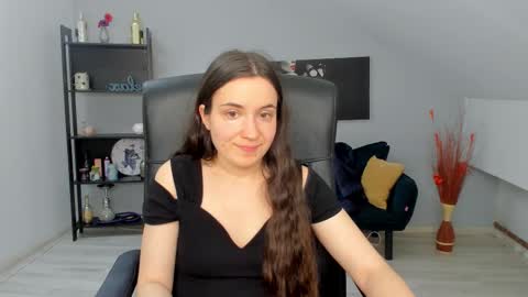 melissawiliam online show from 03-25-26, 12:00