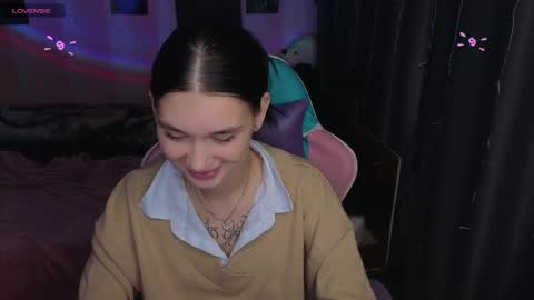 Freya  IM NONUDE online show from 09-12-25, 12:44