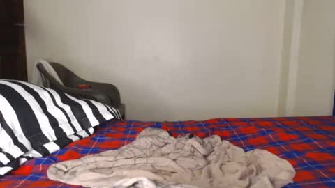 Snapshot of mellanin_pretty_ chatting on 02-21-25, 07:21 . online show from 02-21-25, 07:21