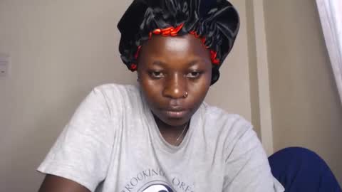 Snapshot of mellanin_pretty_ chatting on 04-30-26, 06:42 . online show from 04-30-26, 06:42