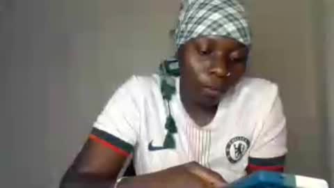 Snapshot of mellanin_pretty_ chatting on 08-01-26, 07:46 . online show from 08-01-26, 07:46
