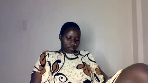 Snapshot of mellanin_pretty_ chatting on 08-09-26, 05:34 . online show from 08-09-26, 05:34