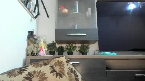 MellyMell  online show from 02-25-25, 02:25