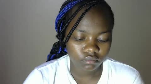 Snapshot of mellcy chatting on 12-19-24, 11:25 mell online show from 12-19-24, 11:25