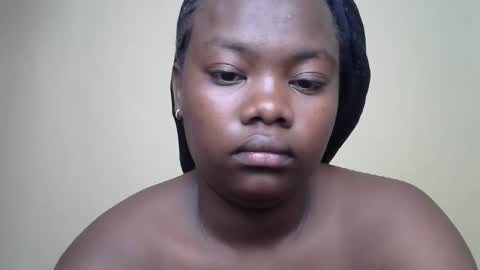 Snapshot of mellcy chatting on 02-13-25, 05:37 mell online show from 02-13-25, 05:37