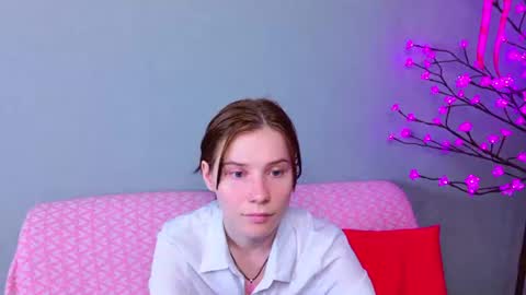 mellhyees online show from 07-10-26, 03:11