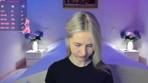 Mellina online show from 04-22-26, 08:32