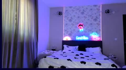 Snapshot of mellisaangel chatting on 06-11-26, 08:23 MellisaAngel online show from 06-11-26, 08:23