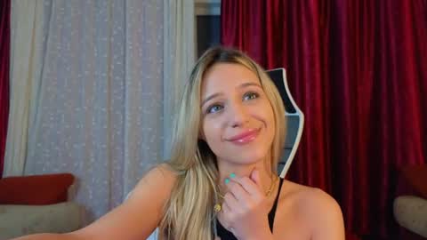 Snapshot of mellisakim chatting on 06-25-26, 02:33 Mellisa online show from 06-25-26, 02:33