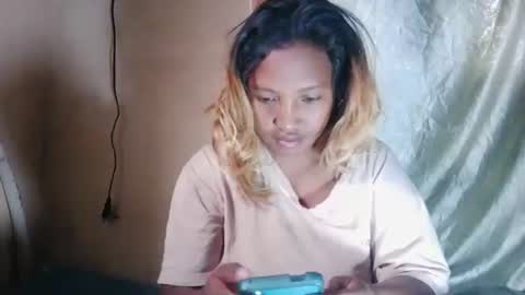 Snapshot of mellissia02 chatting on 05-15-26, 05:47 mellissa online show from 05-15-26, 05:47