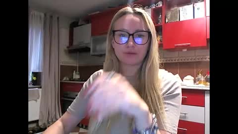 Melly online show from 03-31-26, 07:09