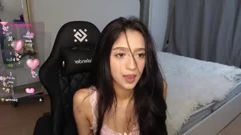 Snapshot of mellymellika chatting on 06-08-26, 09:15 Melly online show from 06-08-26, 09:15