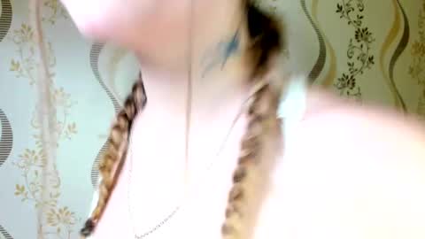 MelMooon online show from 11-20-25, 07:46