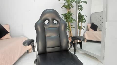 Melodi  online show from 11-25-25, 11:21