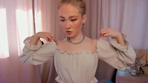melodievejar online show from 06-25-26, 04:12