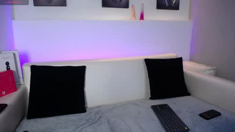 Melodi online show from 03-17-26, 01:36