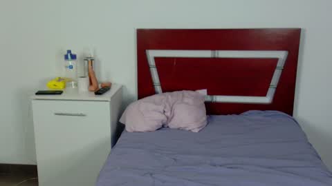 Snapshot of melody24_ chatting on 12-16-24, 08:16 melody24_ online show from 12-16-24, 08:16