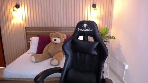 Melody  online show from 12-11-24, 12:23