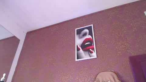 Snapshot of melody_hanks chatting on 06-13-26, 01:09 melody_hanks online show from 06-13-26, 01:09