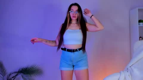 melody_sol online show from 11-25-25, 04:34