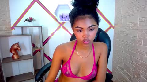 Snapshot of melody_stan chatting on 02-17-25, 09:52 I AM MELODY online show from 02-17-25, 09:52