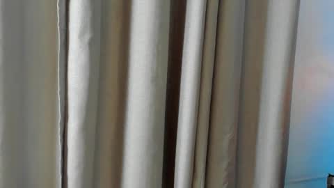 Snapshot of melody_suarez chatting on 01-04-25, 01:42 MELODY online show from 01-04-25, 01:42