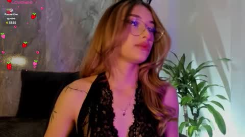 melodylanee online show from 10-31-25, 11:00