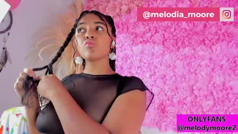 Snapshot of melodymoore_ chatting on 10-03-25, 10:18 Melody online show from 10-03-25, 10:18