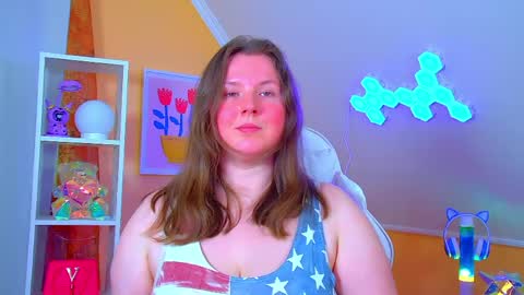 Snapshot of melodymoores chatting on 05-06-26, 06:41 Melody online show from 05-06-26, 06:41