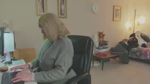 Melody online show from 02-17-26, 06:03