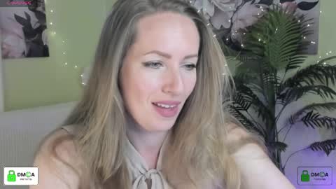Snapshot of melodyys chatting on 06-07-26, 04:55 Melody My schedule this week Wednesday Thursday Sunday online show from 06-07-26, 04:55