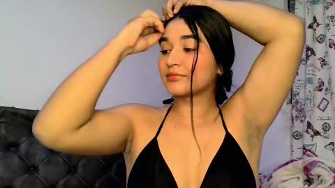 Snapshot of melodyysweetie chatting on 10-08-25, 01:25 melodyysweetie online show from 10-08-25, 01:25