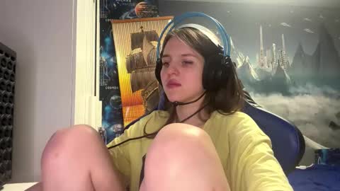 Hi Im Aria 18 years old online show from 03-01-26, 04:42