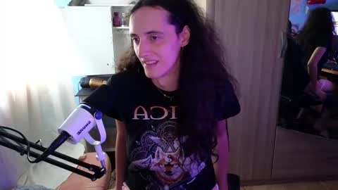 Snapshot of memisecrets chatting on 10-11-25, 03:43 Megumi  Aina online show from 10-11-25, 03:43