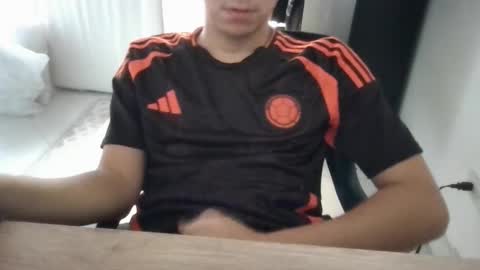 Snapshot of mencol396947 chatting on 12-20-24, 07:39 JoeC online show from 12-20-24, 07:39