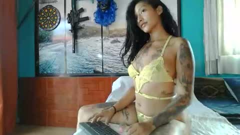 Snapshot of menesis888moon chatting on 10-26-25, 08:59 menesis888moon online show from 10-26-25, 08:59