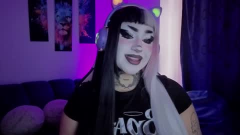 Snapshot of meow_boo chatting on 05-12-26, 07:11 Aruz online show from 05-12-26, 07:11