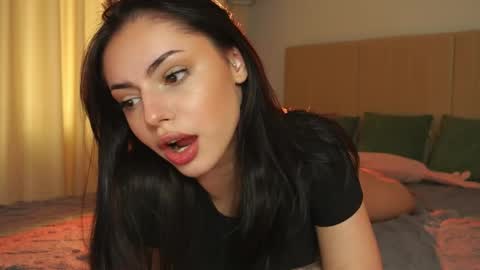 Marii online show from 04-18-26, 12:31