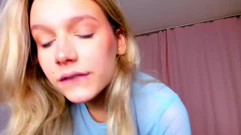 Lilu online show from 11-29-25, 04:15