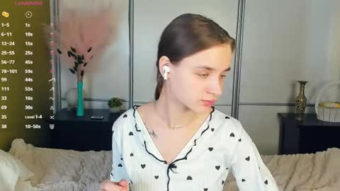 Julie online show from 04-16-26, 07:53