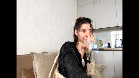 LEVA online show from 04-20-26, 07:22