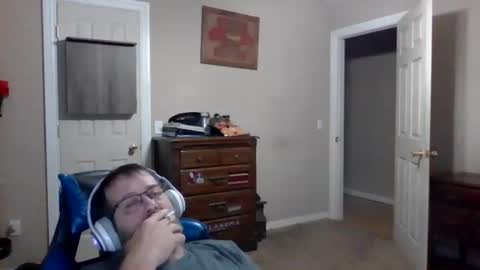 Snapshot of mercer1977 chatting on 12-13-25, 08:04 mercer1977 online show from 12-13-25, 08:04