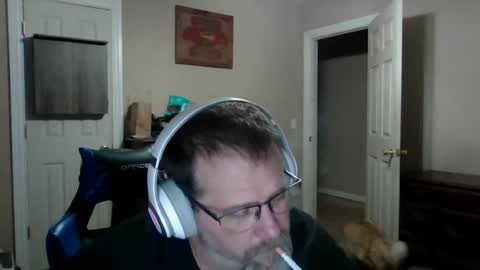 Snapshot of mercer1977 chatting on 06-22-26, 11:51 mercer1977 online show from 06-22-26, 11:51