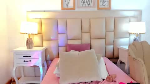 Snapshot of meredit_lane chatting on 01-26-25, 06:38 online show from 01-26-25, 06:38