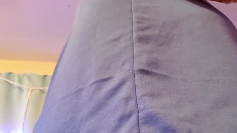 Snapshot of merelyalover chatting on 01-18-25, 12:35 gurlnips online show from 01-18-25, 12:35