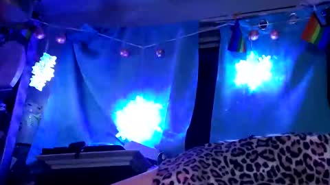 Snapshot of merelyalover chatting on 01-27-25, 08:51 gurlnips online show from 01-27-25, 08:51