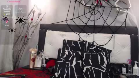 meriiiidaa online show from 10-24-25, 04:20