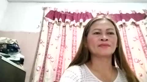 Snapshot of merry_ann123 chatting on 05-18-26, 02:51 merry_ann123 online show from 05-18-26, 02:51