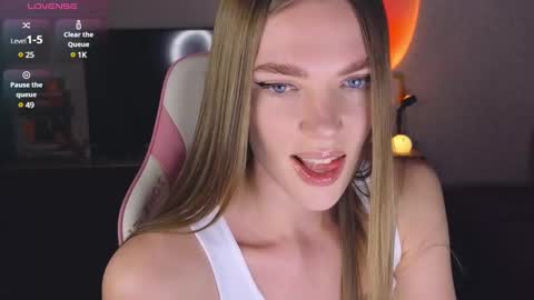 Snapshot of merry_dancers_ chatting on 02-03-25, 05:56 Susan online show from 02-03-25, 05:56