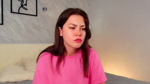 Hi Im Merry  And its me first day here Do not offend me and be polite online show from 09-10-25, 03:45